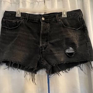 Levi’s premium black denim frayed shorts sz 34